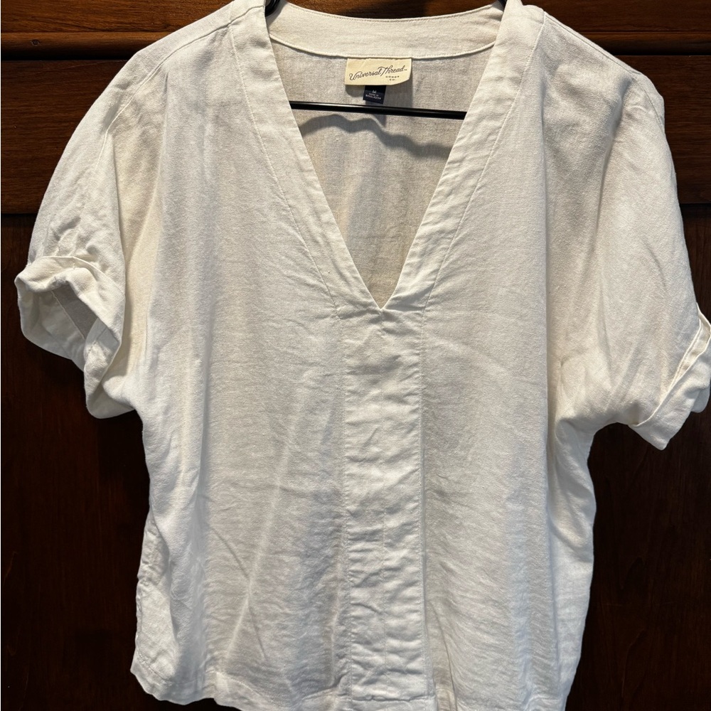 Universal Thread Cream V-Neck Linen Blouse